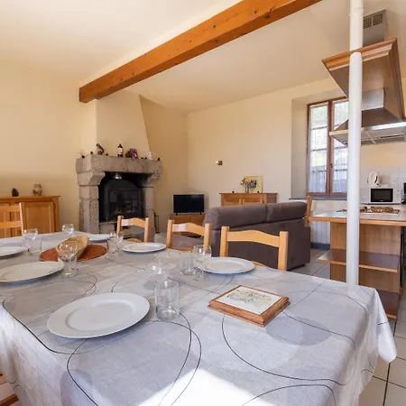 Tatil Evi De France A Tresbos Laval-Atger